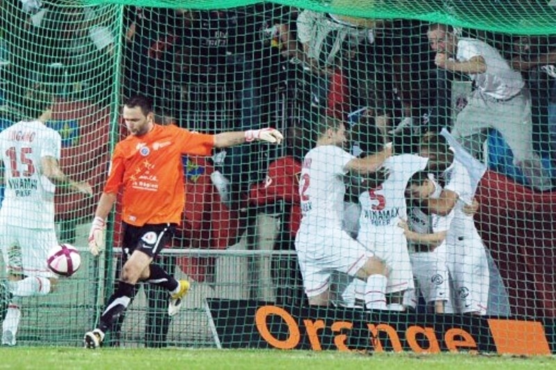 Στην κορυφή με τριάρα η Παρί