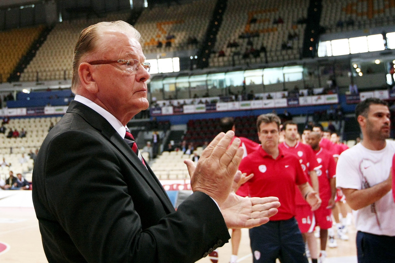 Επιστροφή στη βάση του