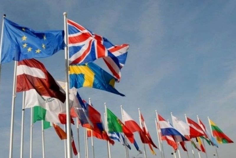 CNBC: Σχεδόν έτοιμο το νέο σχέδιο για το EFSF