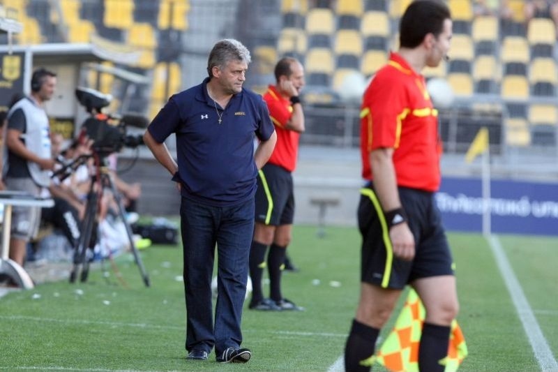 Δοκιμάζει τους «Βολιώτες»