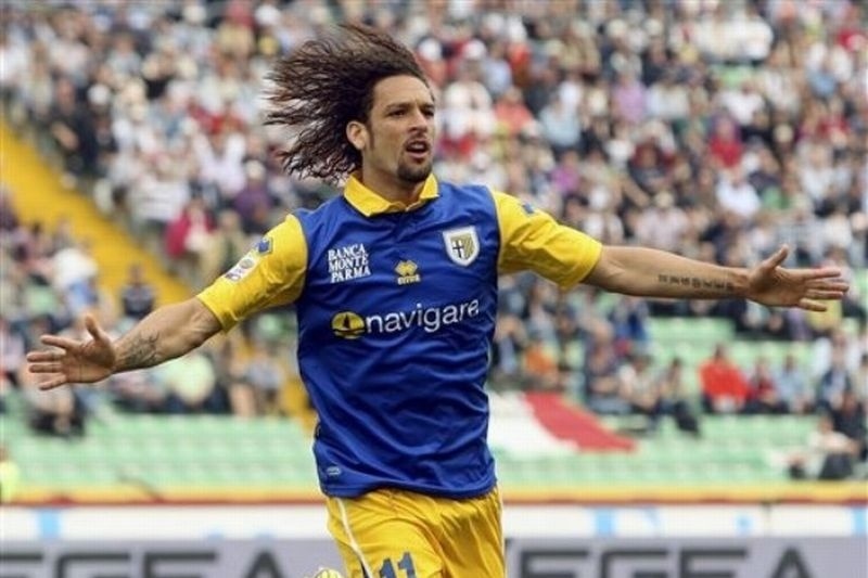 Επιμένει για Αμάουρι η Μίλαν