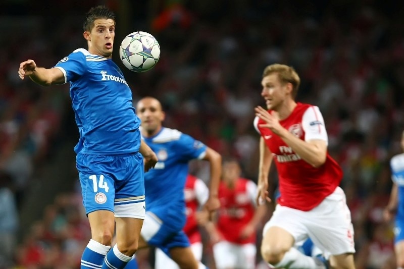 Σε απολογία ο Μιραλάς