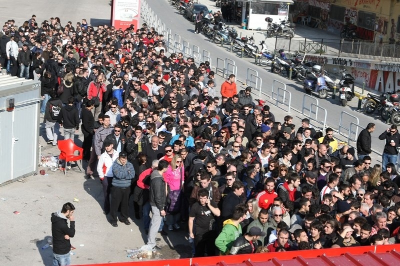 Εξαφανίστηκαν ήδη 12.500 εισιτήρια