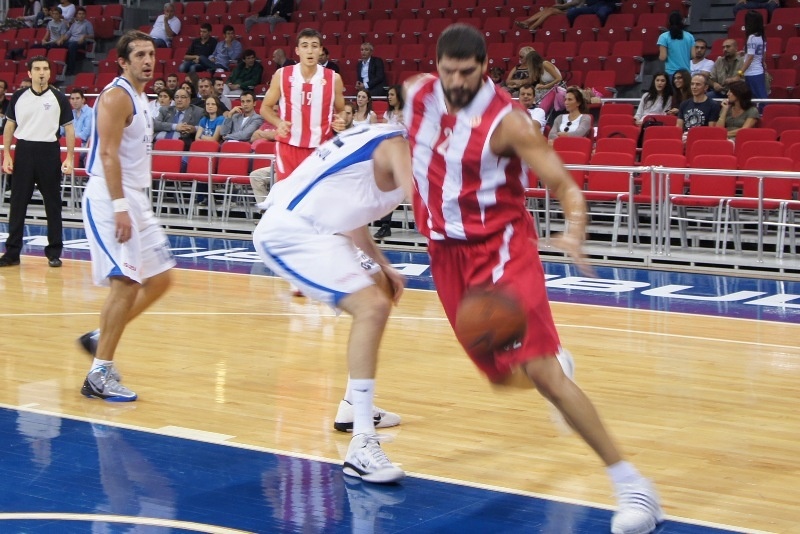 Κατώτερος των περιστάσεων ο Ολυμπιακός