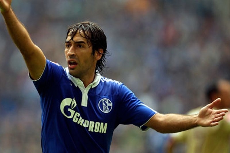 Αναρρωτική άδεια σε Ραούλ