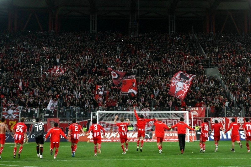 Απαντήσεις στο γήπεδο!