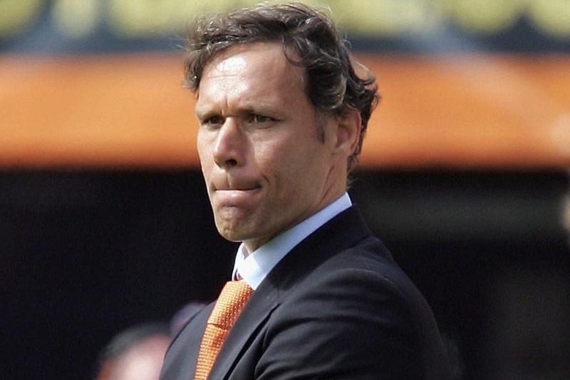 Δεν επιστρέφει στον Άγιαξ ο Φαν Μπάστεν