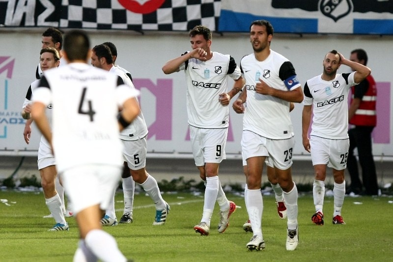 ΟΦΗ για φίλημα, ΑΕΚ για... κλάματα! (photos+videos)