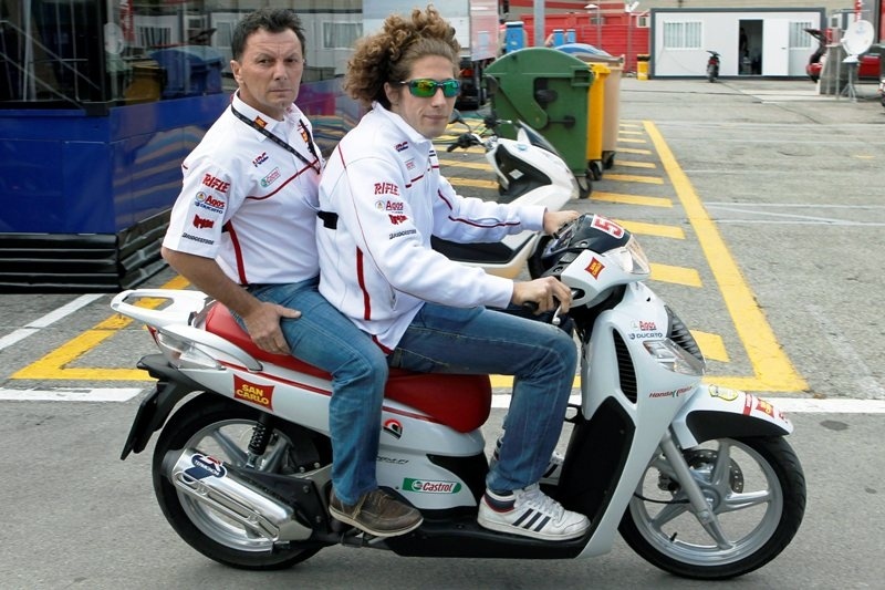 Οι Ρόσι και Έντουαρντς μιλούν μέσω Twitter