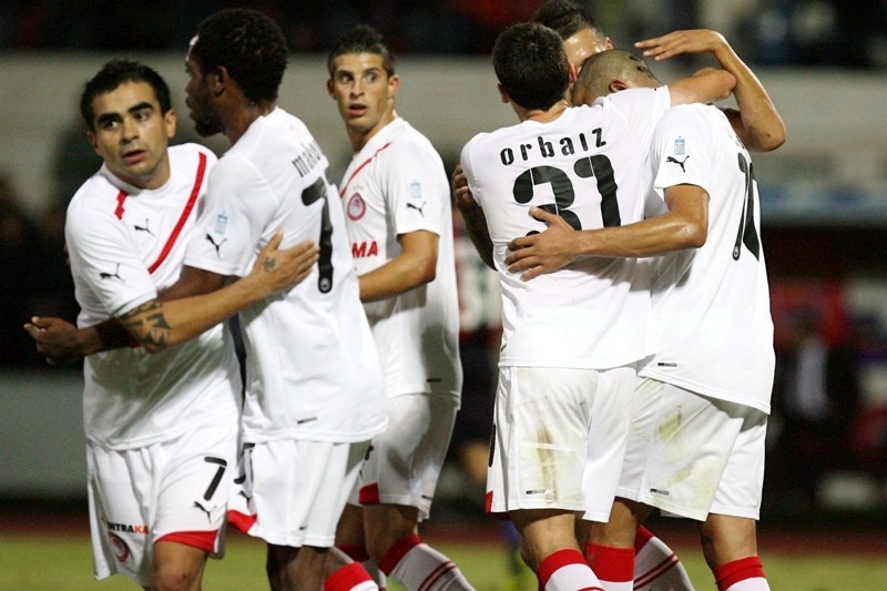 «Λεφτά υπάρχουν…»