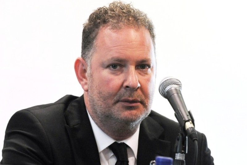 Παραιτήθηκε ο πρόεδρος των Κόσμος