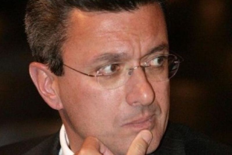 Γιατί είναι έντονα ενοχλημένος ο Νίκος Χατζηνικολάου;