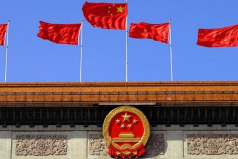 Κίνα προς ΕΕ: Μην περιμένετε να σας σώσουμε