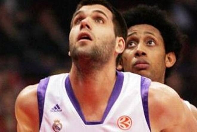 Ρέγες: «Να κάνουμε το 3-0»