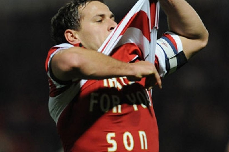 Γκολ, τρεις μέρες μετά τον θάνατο του γιου του!