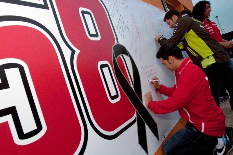 Τιμές  για τον Σιμονσέλι σε Βαλένθια και Μιζάνο