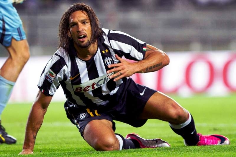 Προτιμά Αγγλία ή Ισπανία ο Αμάουρι