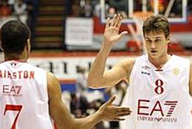 Κρατήθηκε η Αρμάνι Μιλάνο