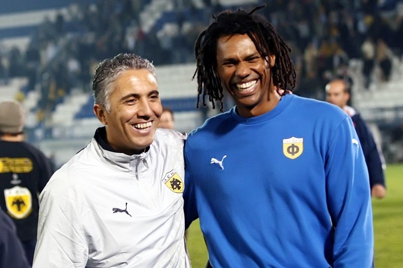 Προπονεί τους Νέους ο Κωστένογλου