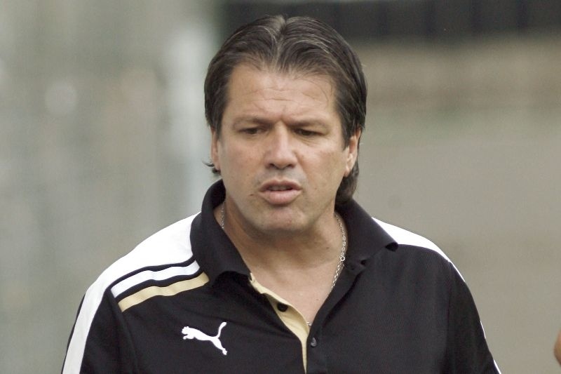 Δυο ερωτηματικά στον Πιερικό
