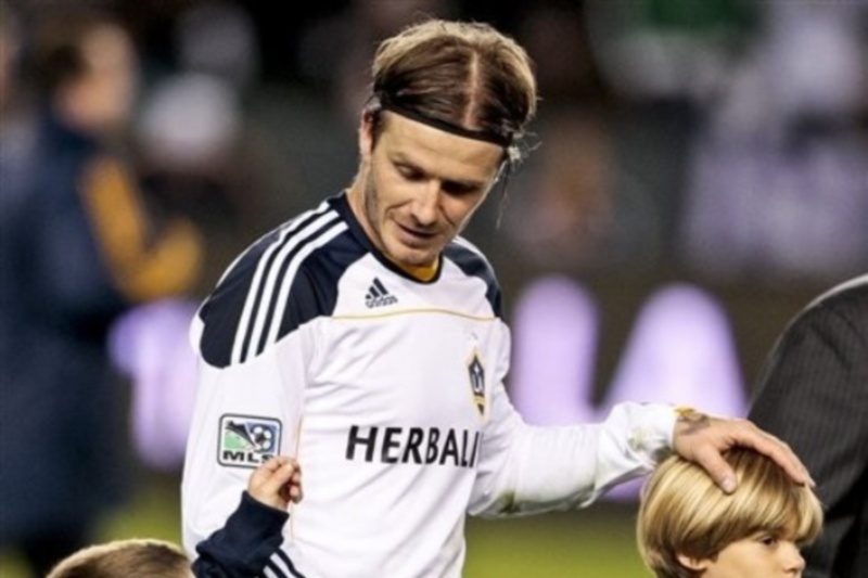 Λεονάρντο: «Δεν είναι γέρος ο Μπέκαμ»