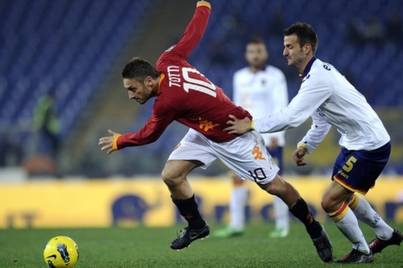 Αμφίβολος ο Τότι με Ουντινέζε