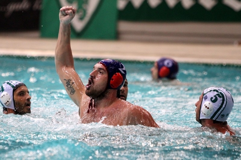 Γούνας, Μιμίδης  στην κορυφή