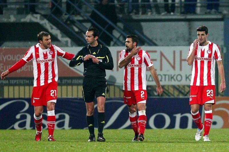 Παράπονα για τη διαιτησία στον Ολυμπιακό