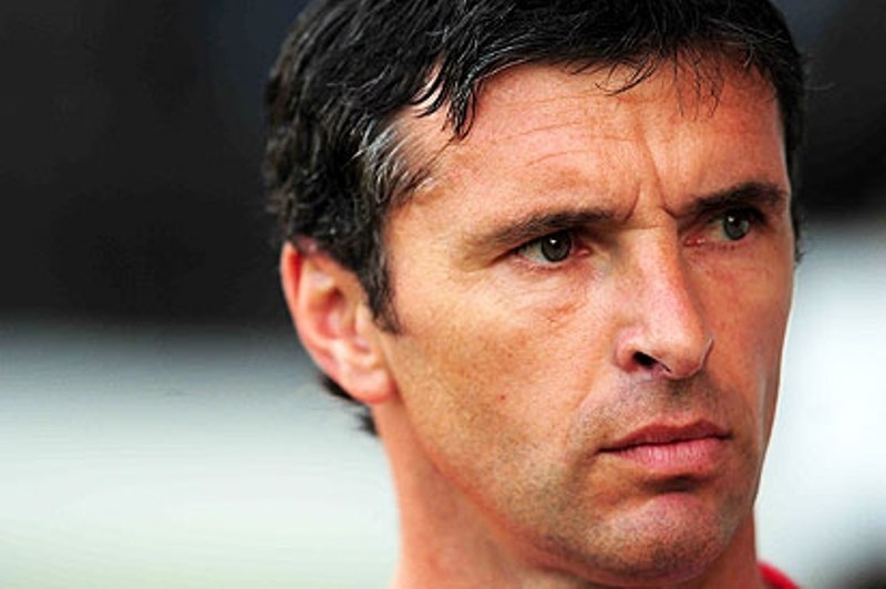 Ενός λεπτού χειροκρότημα για Σπιντ