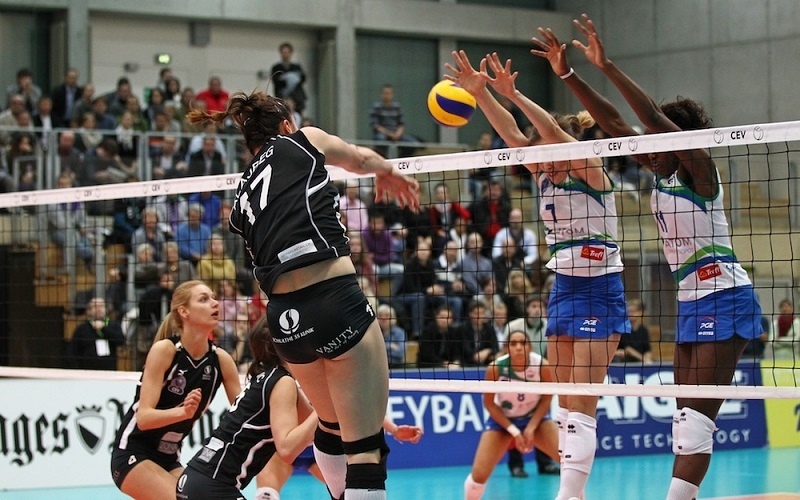 Η πρωτάρα Σόποτ «λύγισε» τη Βολερό