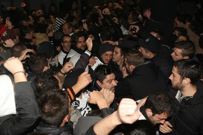 Υποδοχή ηρώων! (photos+video)