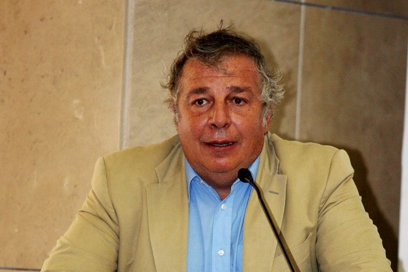 Μπιτσαξής: «Ο λύκος στην αναμπουμπούλα χαίρεται»
