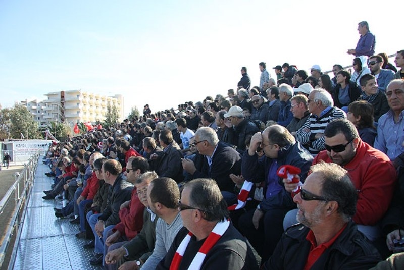 Πλατανιάς: «Εύσημα σε κόσμο και Κασάπη»