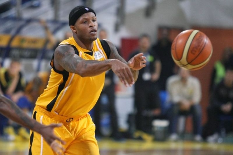 Ντέιβις: «Να παίξουμε δυνατά»