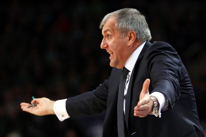 Συγγνώμη Ζοτς, Γιώργο, Ηλία...