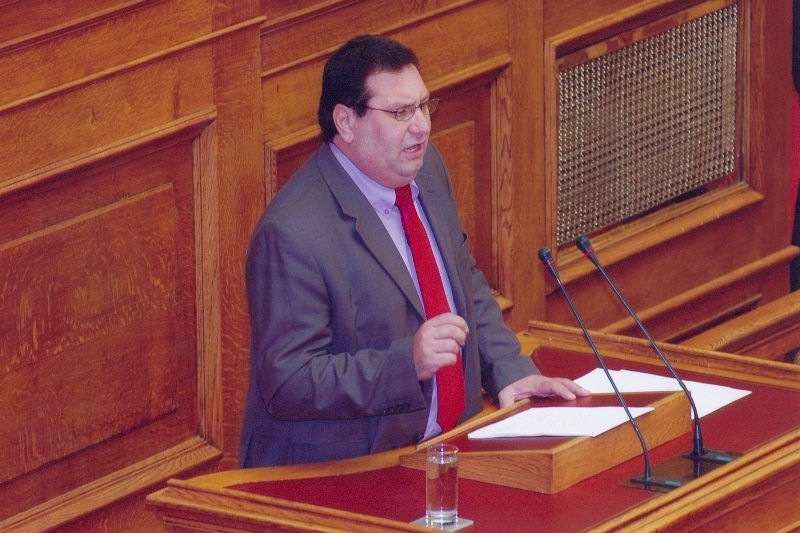 Στη Βουλή και πάλι τα «στημένα»