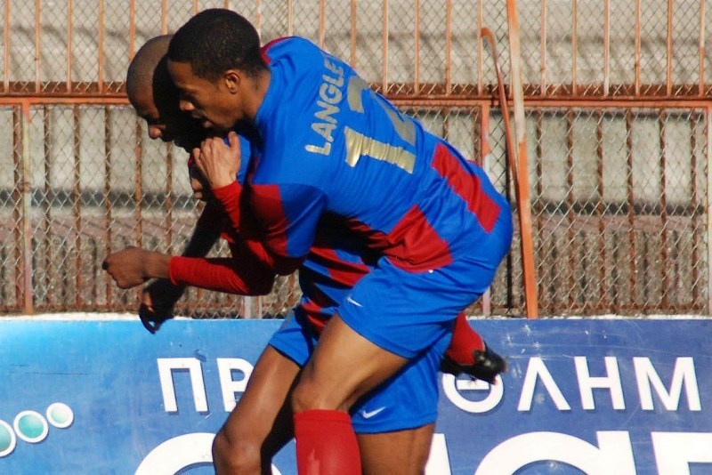 Κορυφή με περίπατο η Βέροια, 2-0 τον Διαγόρα