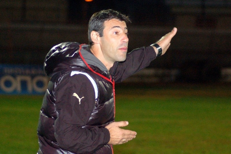 Τρεις υποψήφιοι για τον πάγκο της Γλυφάδας