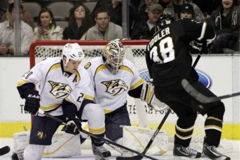 Νίκη και έβδομη θέση για τους Σταρς