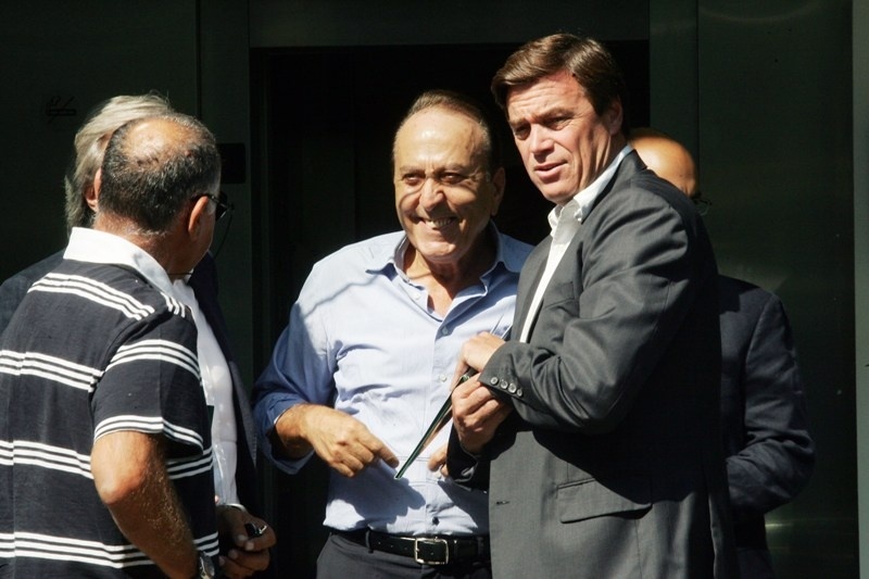 Επιστολές στους μετόχους για οικονομική ενίσχυση