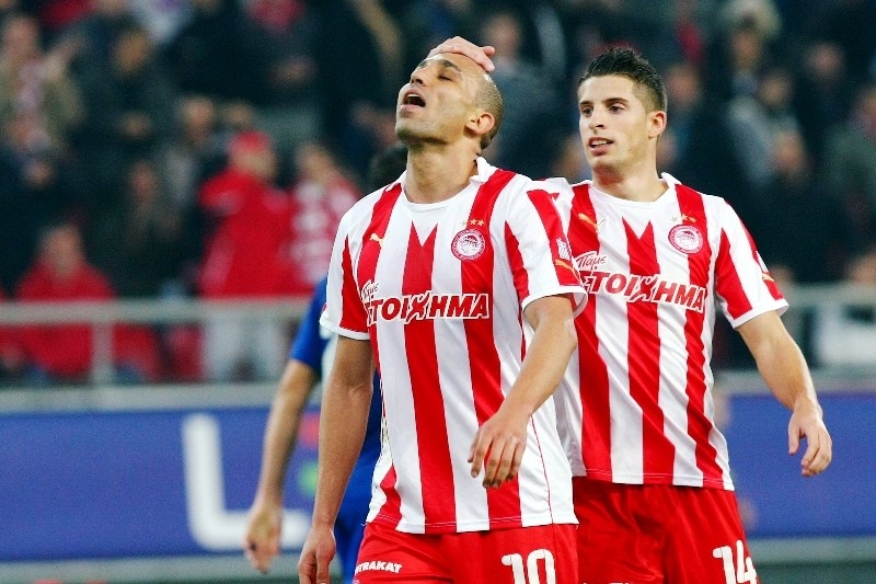 Κλείνουν τα αυτιά τους στις... σειρήνες στον Ολυμπιακό