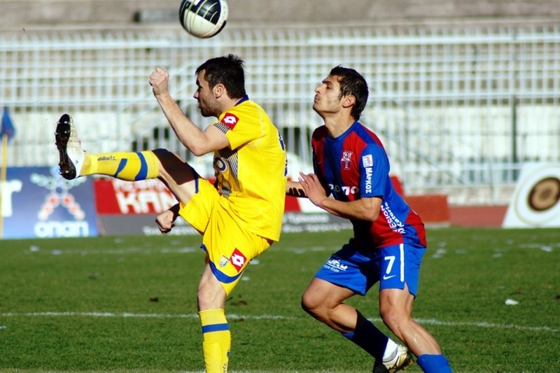 Από Ιανουάριο οι υπογραφές με Δέντσα