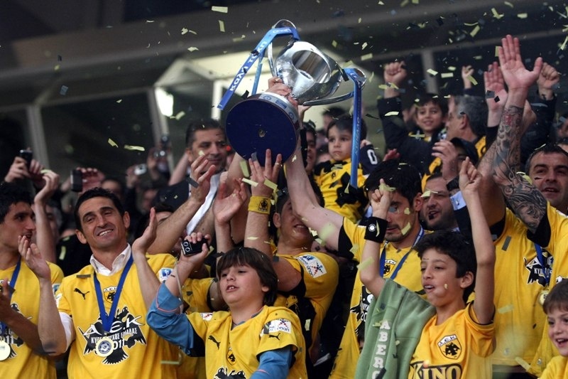 Απρίλιος 2011: ΑΕΚ... κουπάτη!