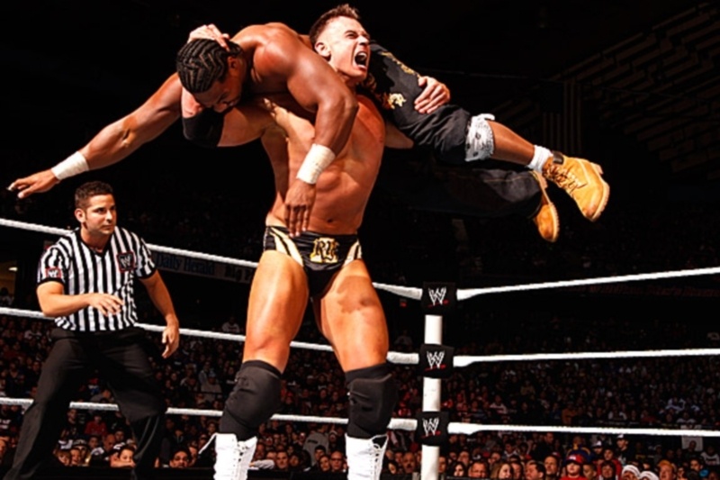 Εισβολή... ΝΧΤ στο Superstars