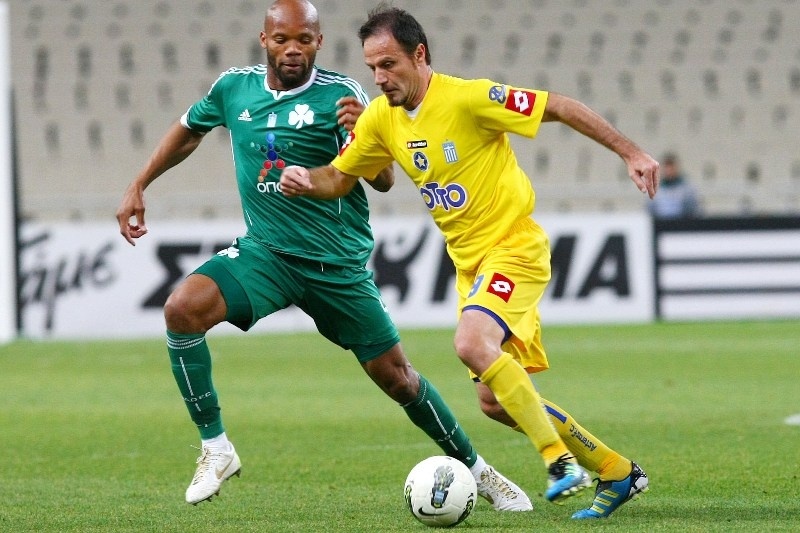 Με άδεια στη Γαλλία ο Μπουμσόνγκ