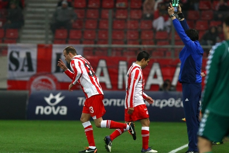 Νέες αποδοκιμασίες για Γέστε