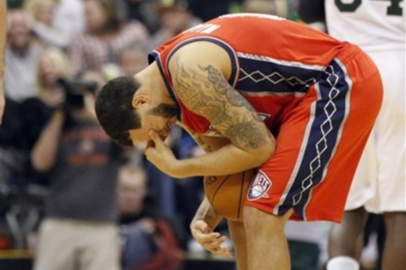 Επέστρεψε και έχασε ο Ντερόν