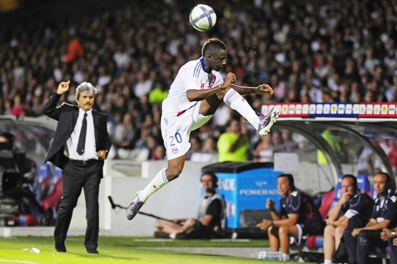 Περιμένει άδεια για Νιούκαστλ ο Σισοκό