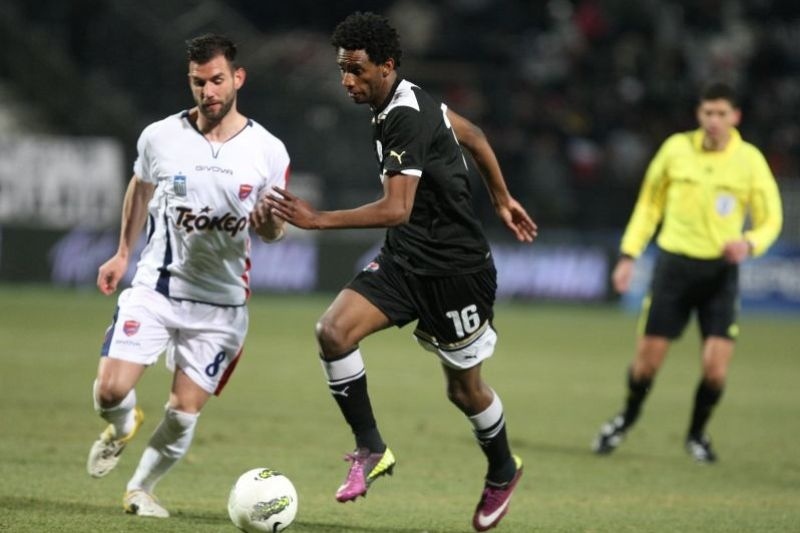 Λίνο: «Είμαστε εδώ»!