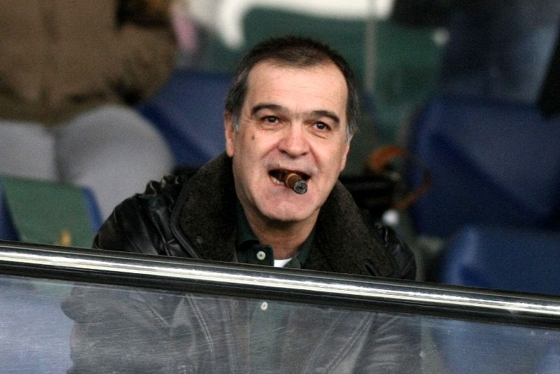 Βγενόπουλος: «Δεν βλέπετε ότι βοηθάμε»